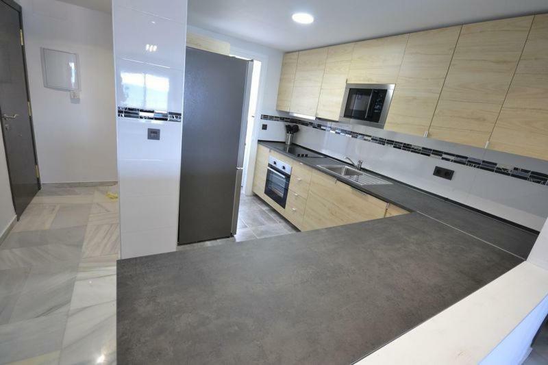 Apartamento Arena Beach Estepona Eksteriør billede